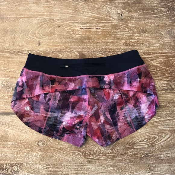 Lululemon Speed Up Short 🌪 - Picture 2 of 6